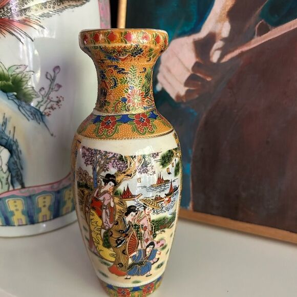 Vtg Hand Painted Satsuma Style Japanese Floral Geisha Porcelain Vase W Stamp 8” - Picture 1 of 16